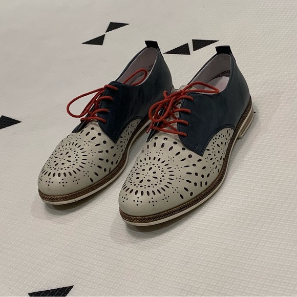 Ladies Ramonte Shoes, blue and creme with red laces - Picture 2 of 8